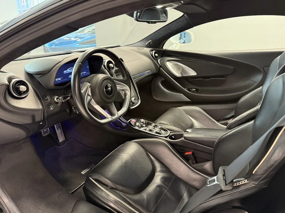 2023 McLaren GT - Image 2 of 13