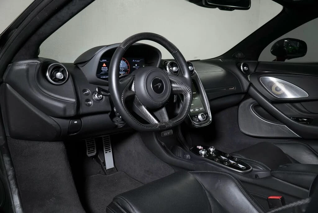 2023 McLaren GT - Image 3 of 31