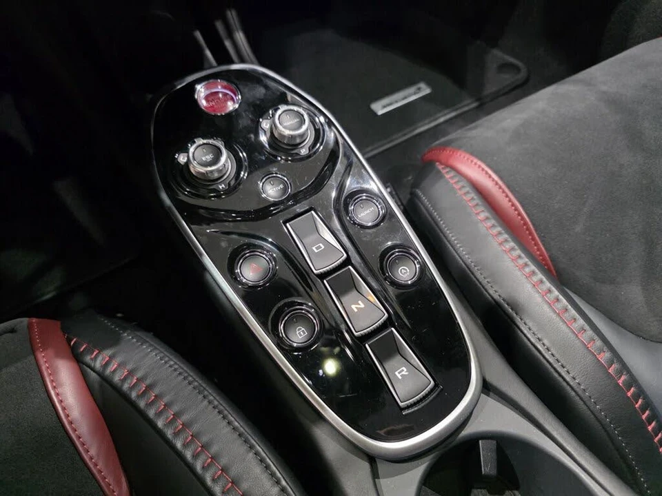 2023 McLaren GT - Image 16 of 23