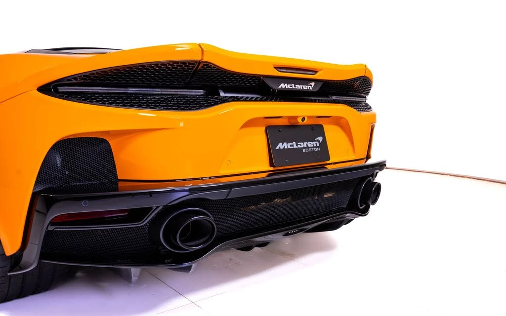 2023 McLaren GT - Image 12 of 24