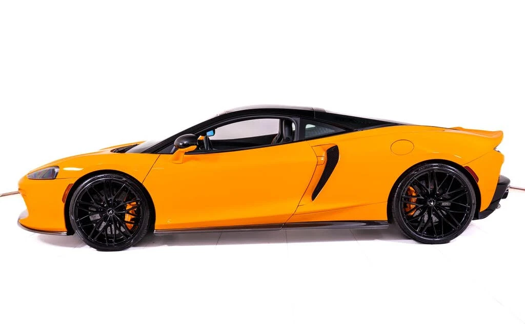 2023 McLaren GT - Image 2 of 24