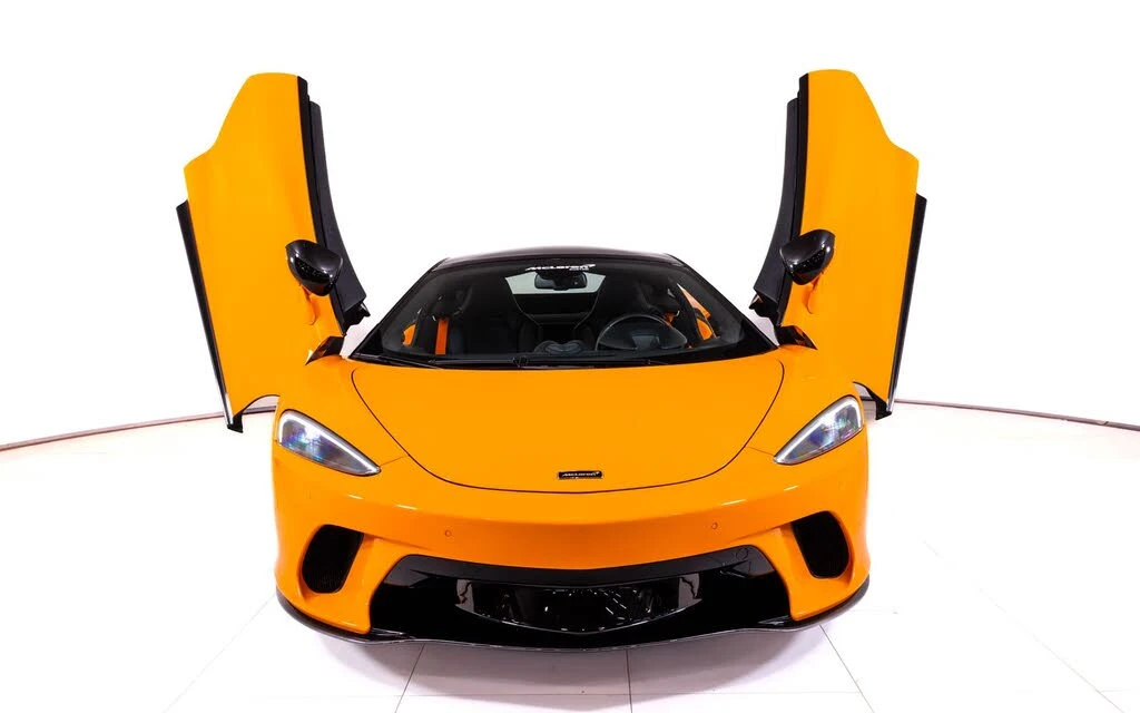 2023 McLaren GT - Image 9 of 24