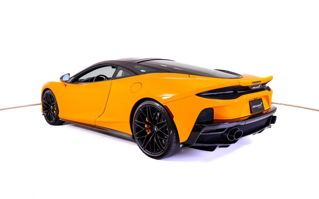 2023 McLaren GT - Image 3 of 24