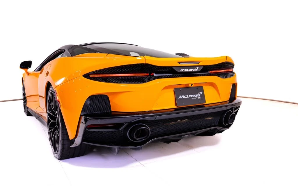 2023 McLaren GT - Image 11 of 24