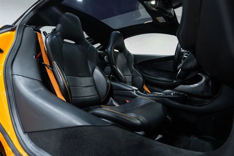 2023 McLaren GT - Image 29 of 31