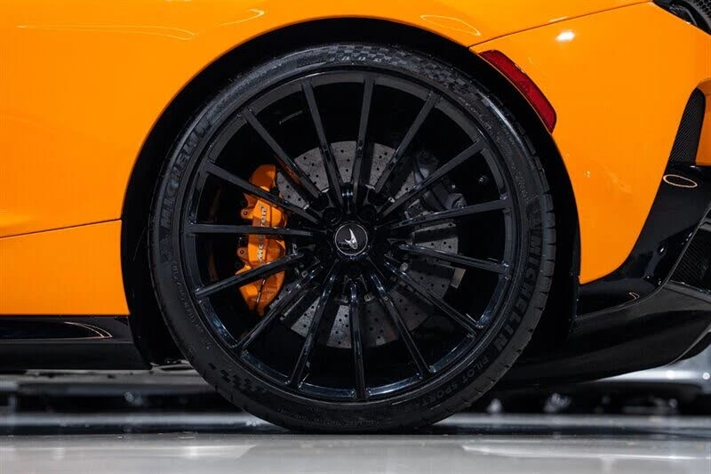 2023 McLaren GT - Image 13 of 31