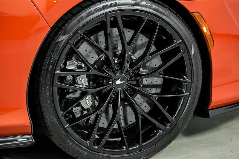 2023 McLaren GT - Image 13 of 31