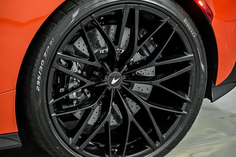 2023 McLaren GT - Image 15 of 31