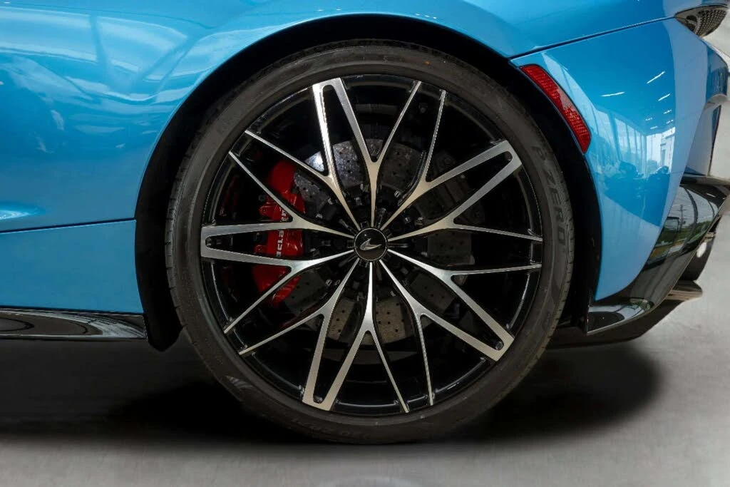 2023 McLaren GT - Image 11 of 31