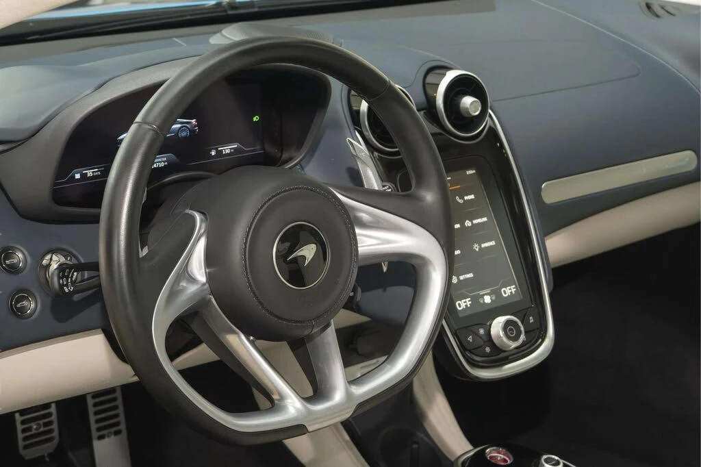 2023 McLaren GT - Image 24 of 31