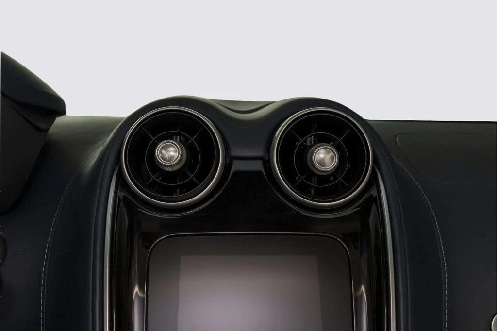 2023 McLaren GT - Image 29 of 31
