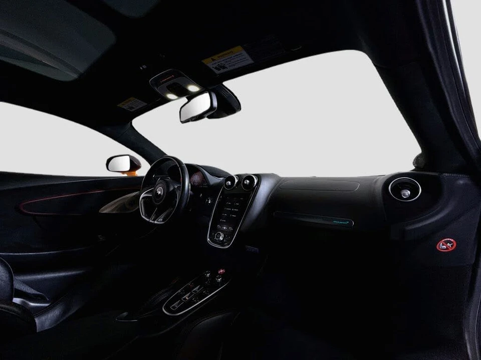 2023 McLaren GT - Image 15 of 29