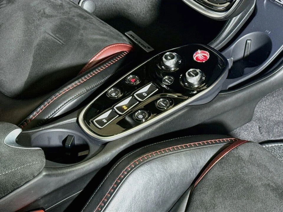 2023 McLaren GT - Image 18 of 29