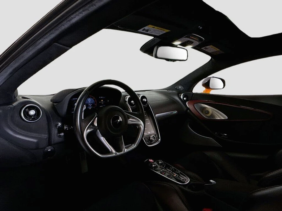 2023 McLaren GT - Image 9 of 29