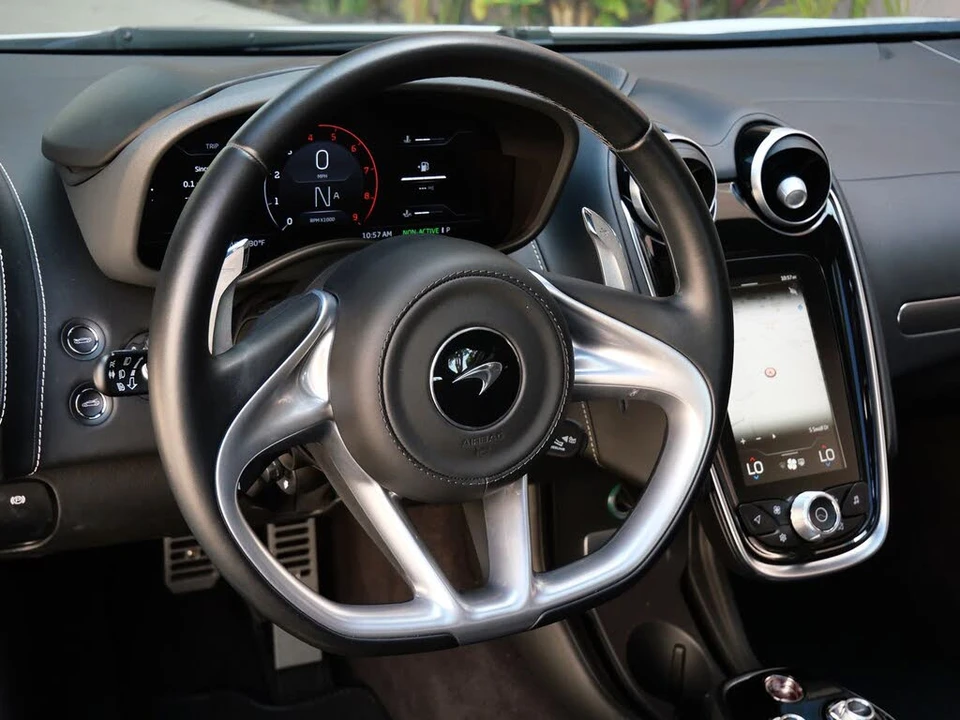 2023 McLaren GT - Image 9 of 26
