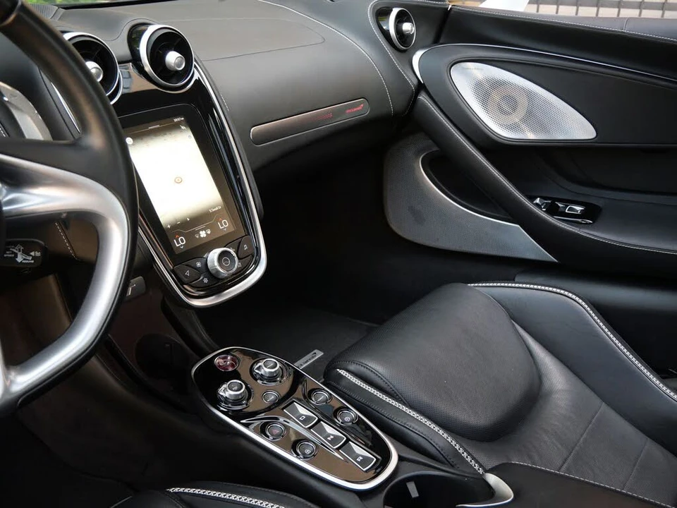 2023 McLaren GT - Image 18 of 26