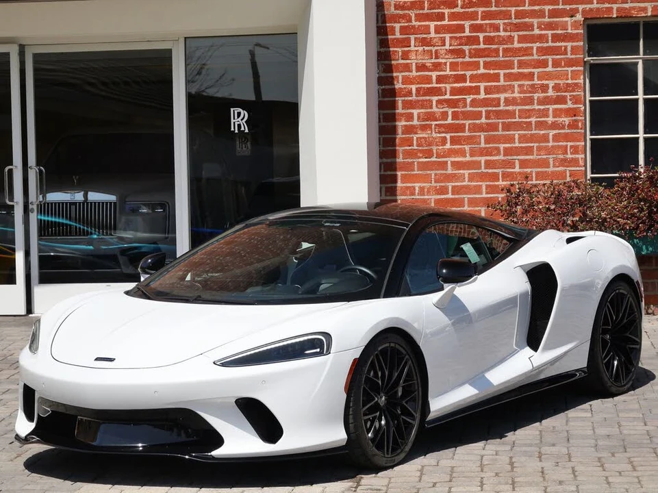 2023 McLaren GT - Image 17 of 26