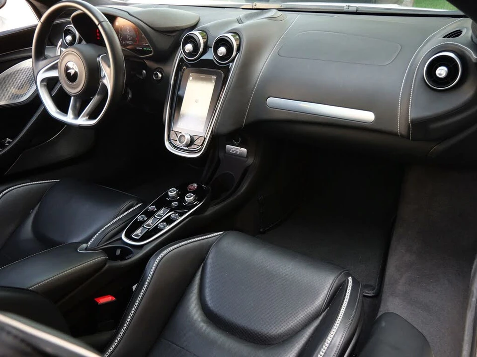 2023 McLaren GT - Image 10 of 26