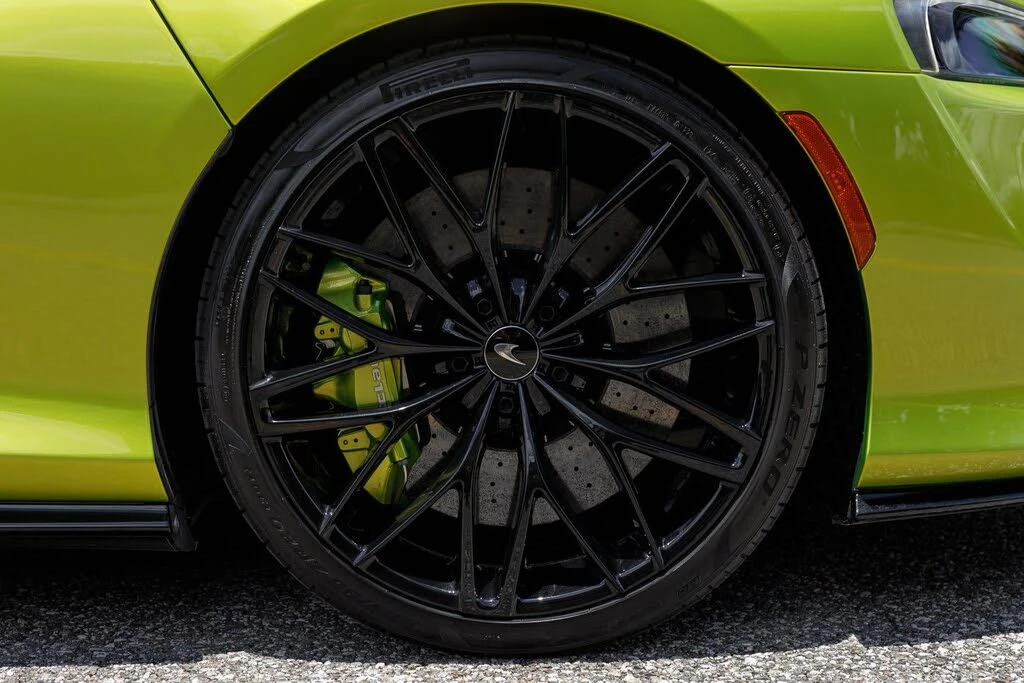 2023 McLaren GT - Image 15 of 31