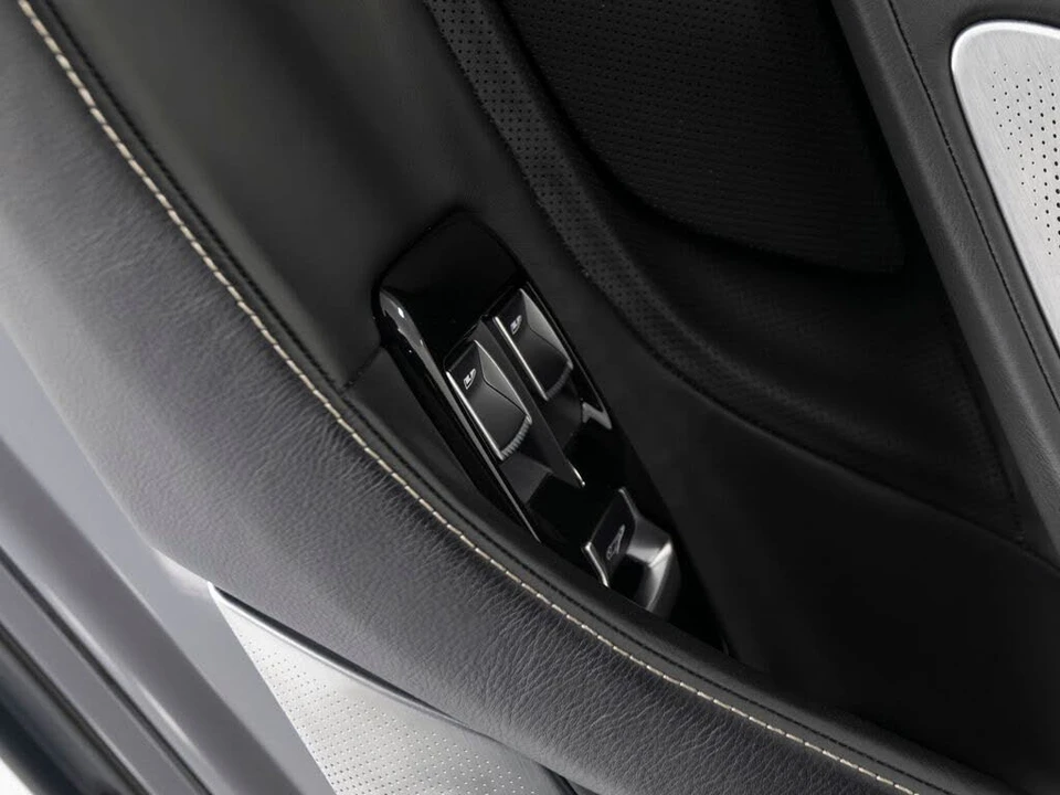 2023 McLaren GT - Image 14 of 31