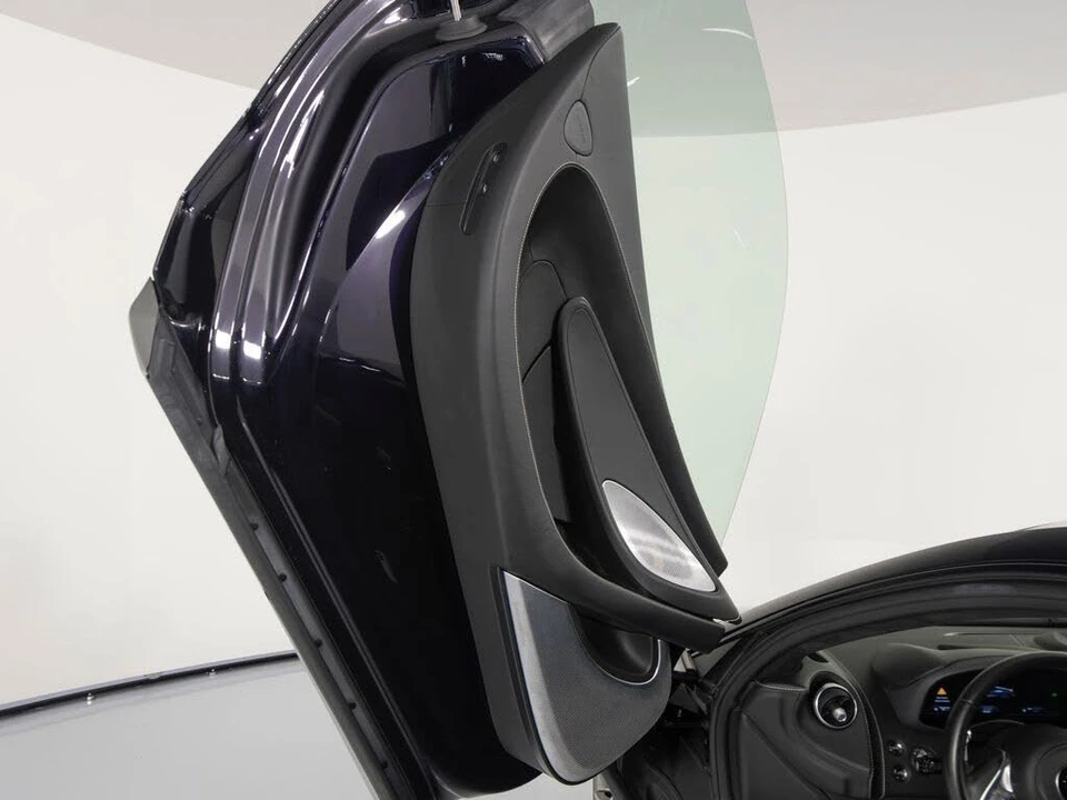 2023 McLaren GT - Image 10 of 31