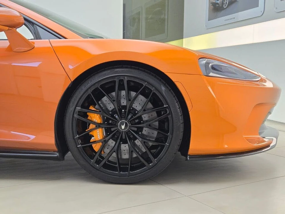 2023 McLaren GT - Image 8 of 31