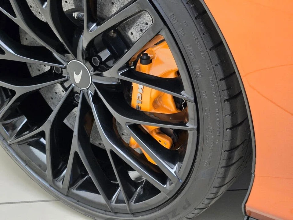 2023 McLaren GT - Image 14 of 31