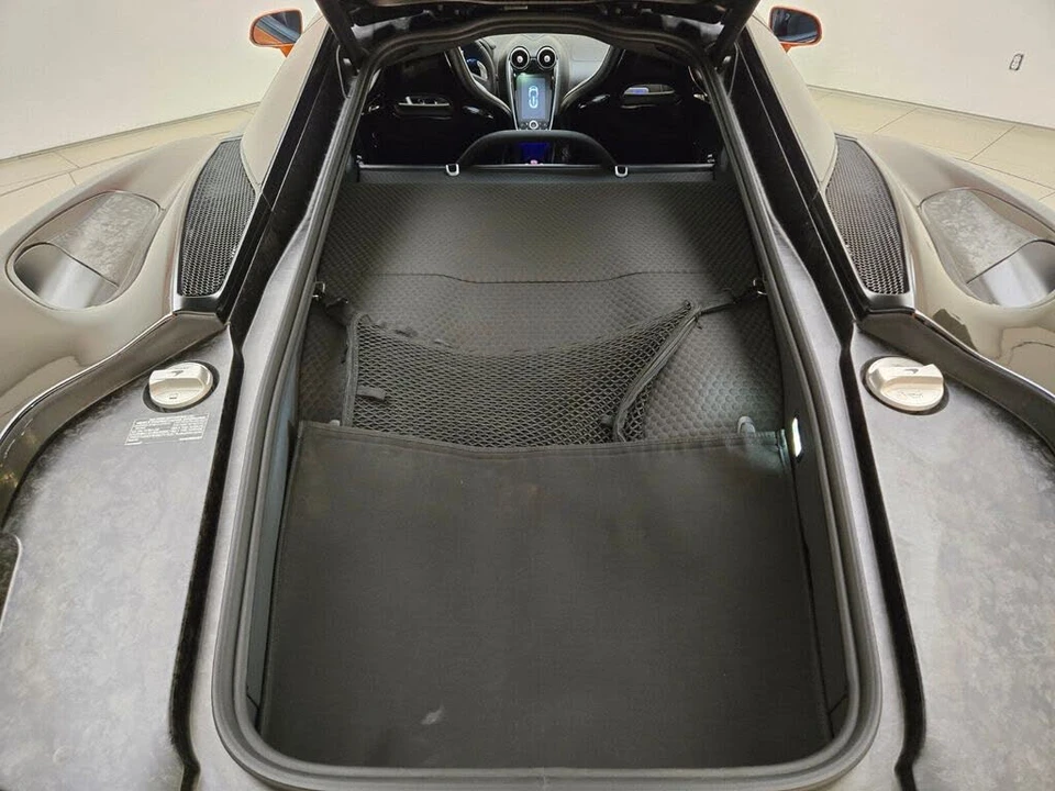 2023 McLaren GT - Image 19 of 31