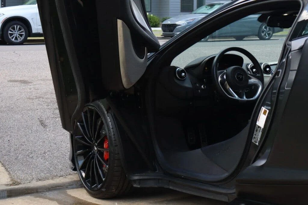 2023 McLaren GT - Image 5 of 16