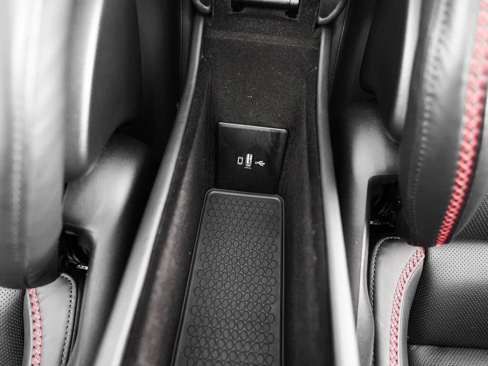 2023 McLaren GT - Image 29 of 31