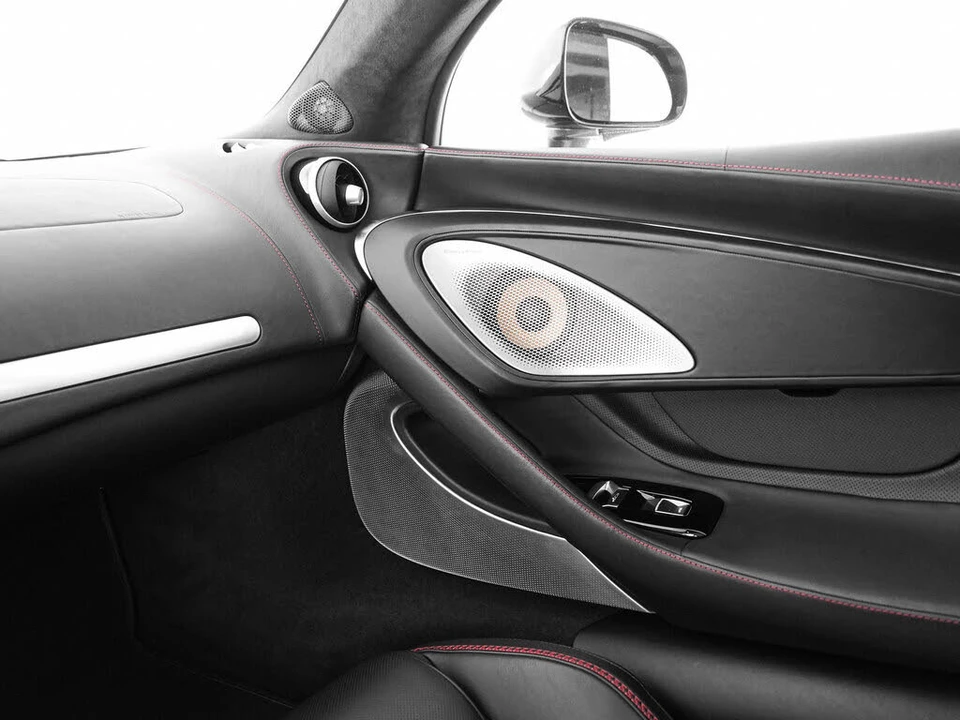 2023 McLaren GT - Image 11 of 31