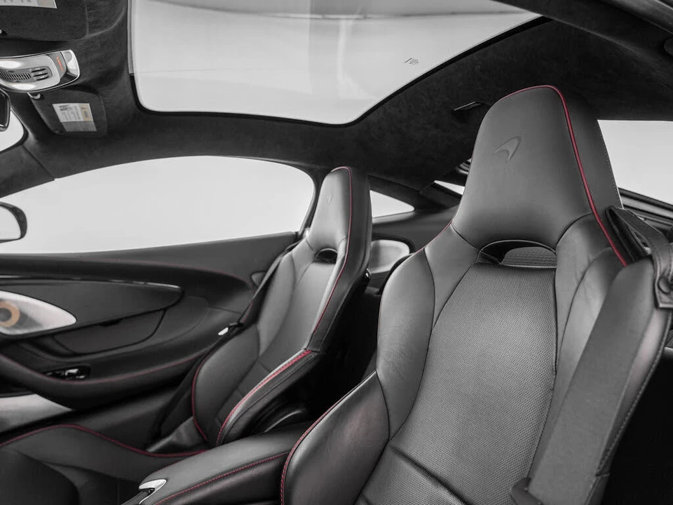 2023 McLaren GT - Image 13 of 31
