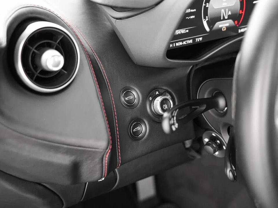 2023 McLaren GT - Image 26 of 31