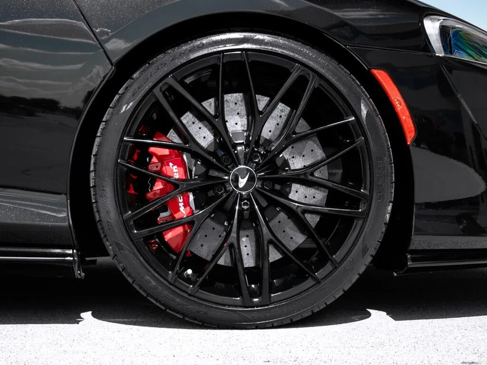 2023 McLaren GT - Image 18 of 31