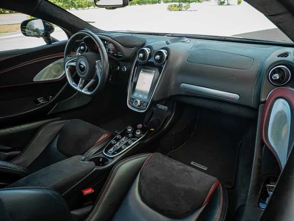 2023 McLaren GT - Image 24 of 31