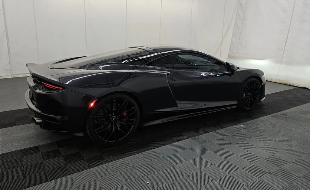 2023 McLaren GT - Image 3 of 4