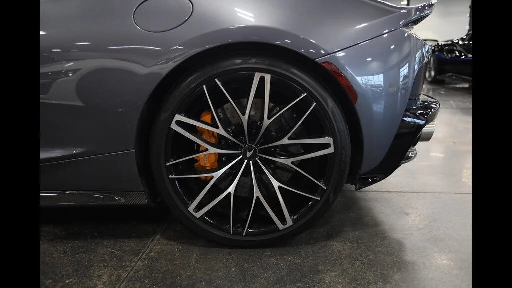 2023 McLaren GT - Image 13 of 31