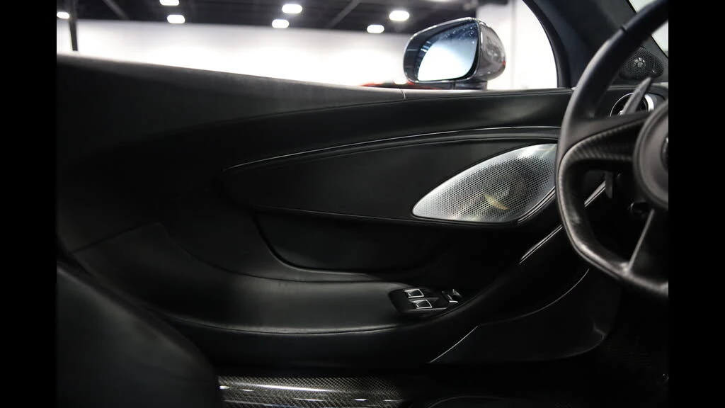 2023 McLaren GT - Image 15 of 31
