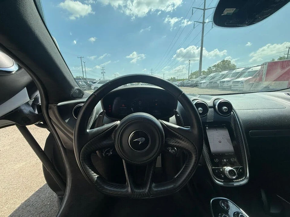 2023 McLaren GT - Image 19 of 27