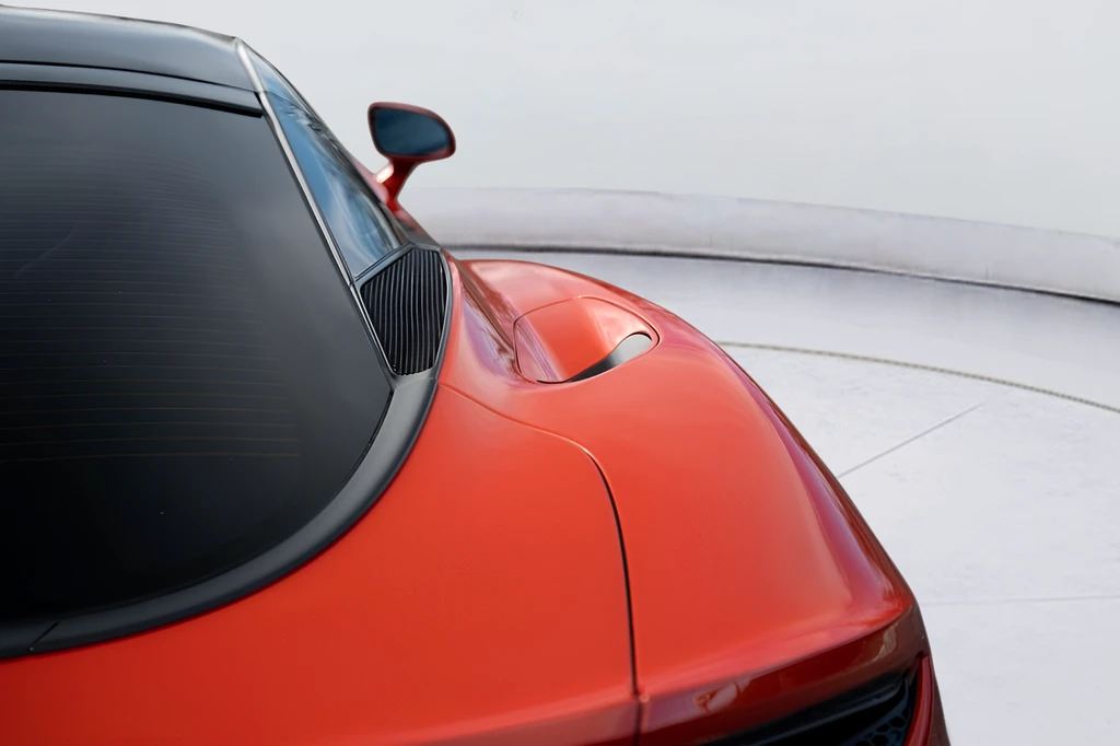 2023 McLaren GT - Image 29 of 31