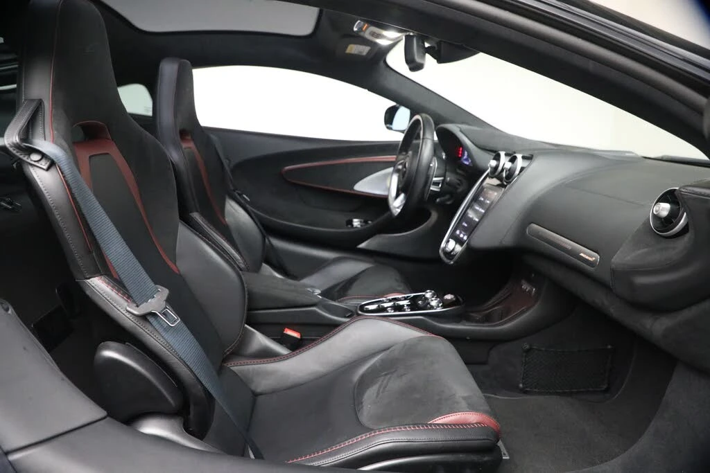 2023 McLaren GT - Image 25 of 31