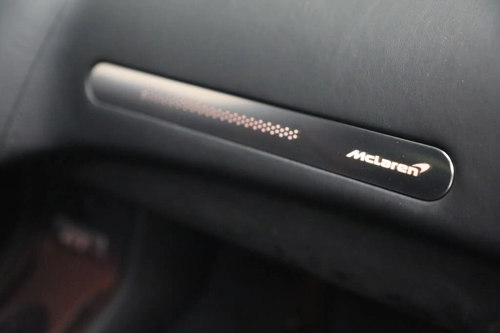 2023 McLaren GT - Image 29 of 31