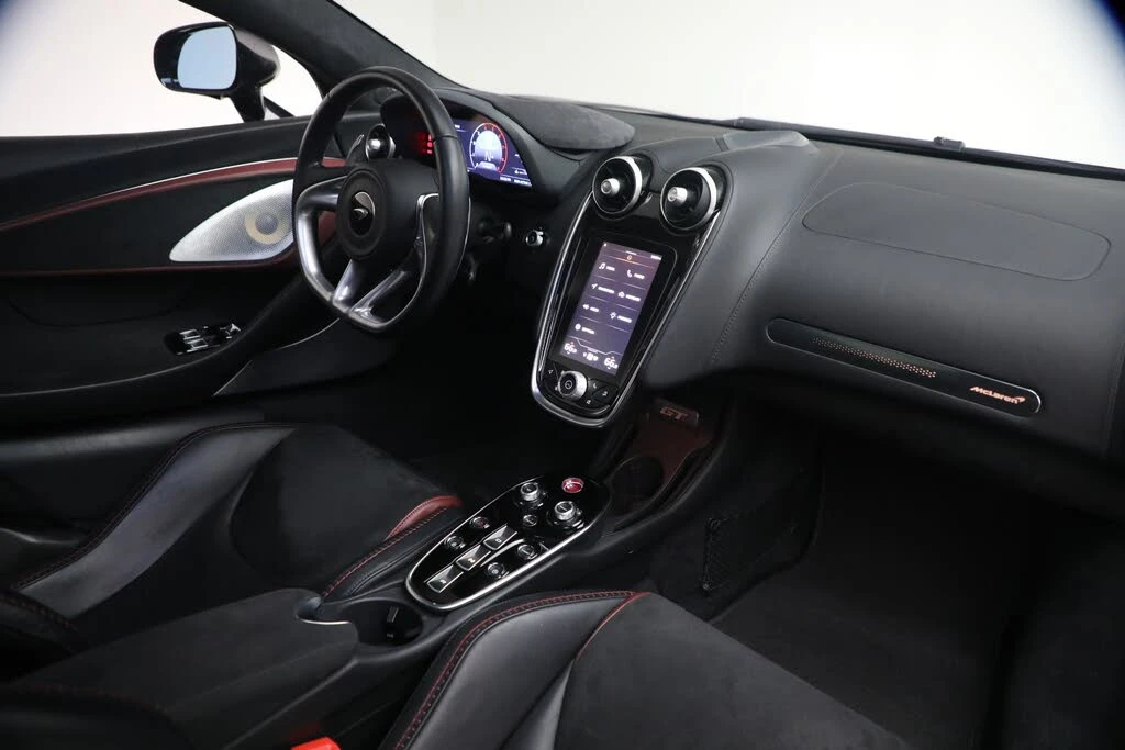 2023 McLaren GT - Image 26 of 31