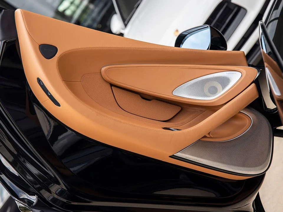 2023 McLaren GT - Image 18 of 31