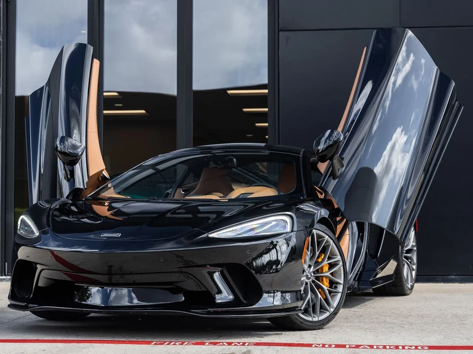 2023 McLaren GT - Image 2 of 31