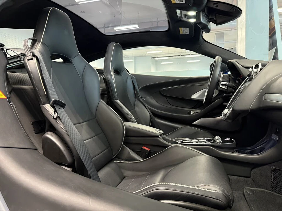 2023 McLaren GT - Image 14 of 17