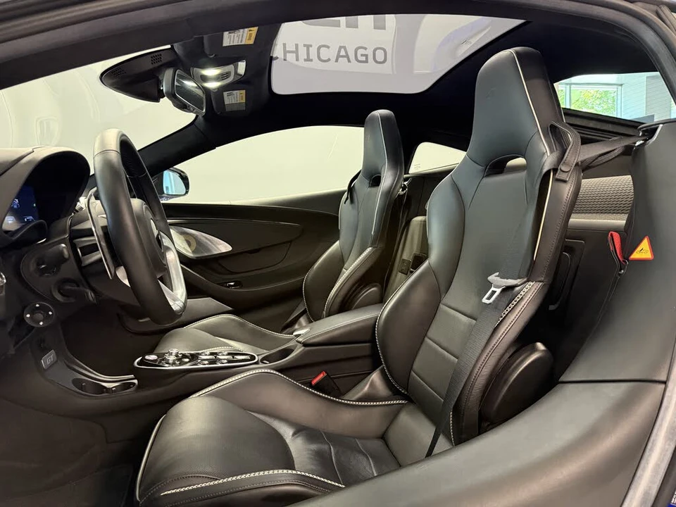 2023 McLaren GT - Image 2 of 17