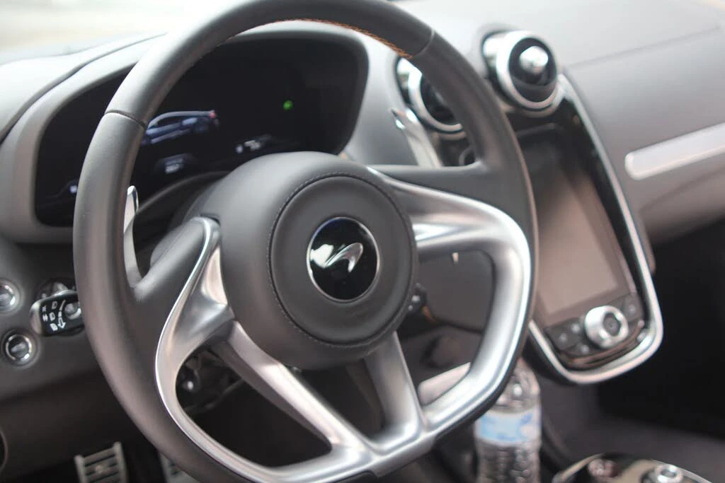 2023 McLaren GT - Image 15 of 21