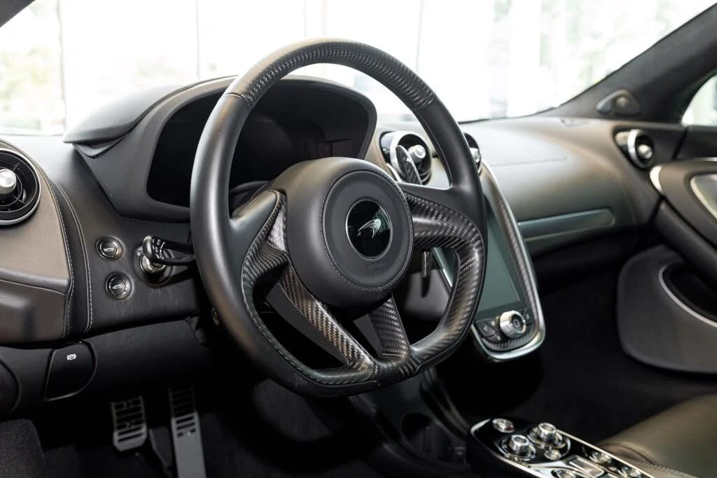 2023 McLaren GT - Image 29 of 31