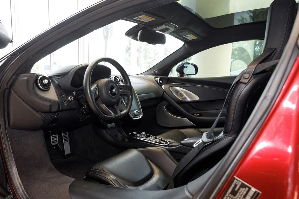 2023 McLaren GT - Image 25 of 31